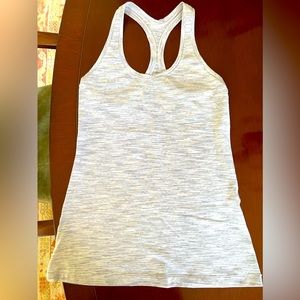 Lululemon racer back athletic top size 6 white with gray mini stripes